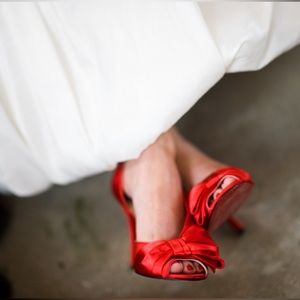 Bella Belle Satin,38 (US 7.5/8) Great condition!